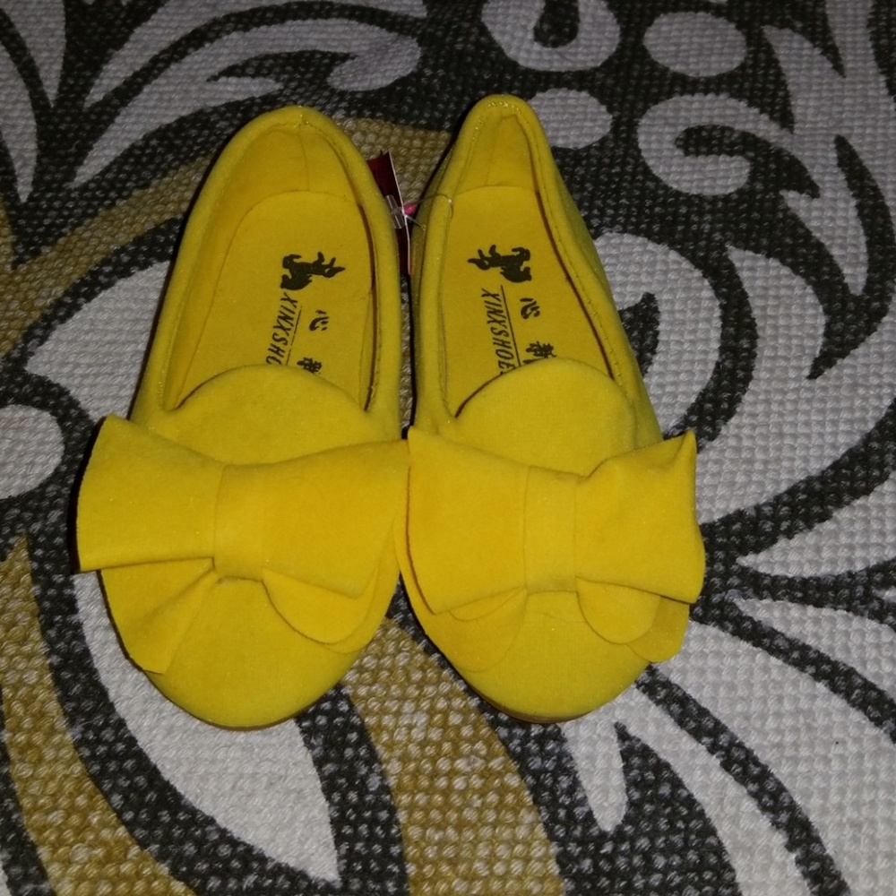 Girls Yellow Suede Bow Loafers Flats